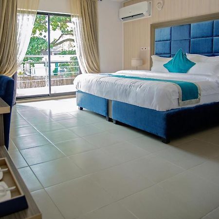 Riviera Suites Lagos Ngoại thất bức ảnh