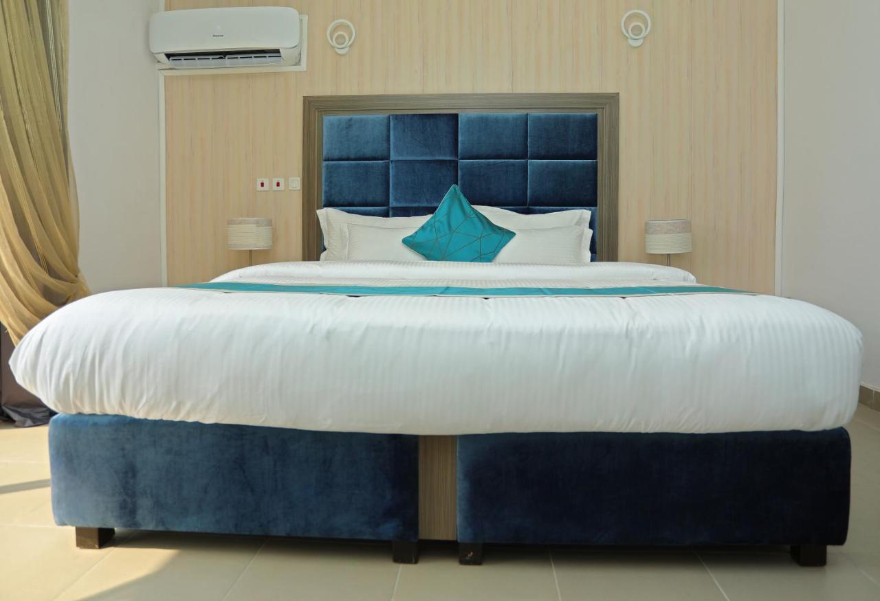 Riviera Suites Lagos Ngoại thất bức ảnh