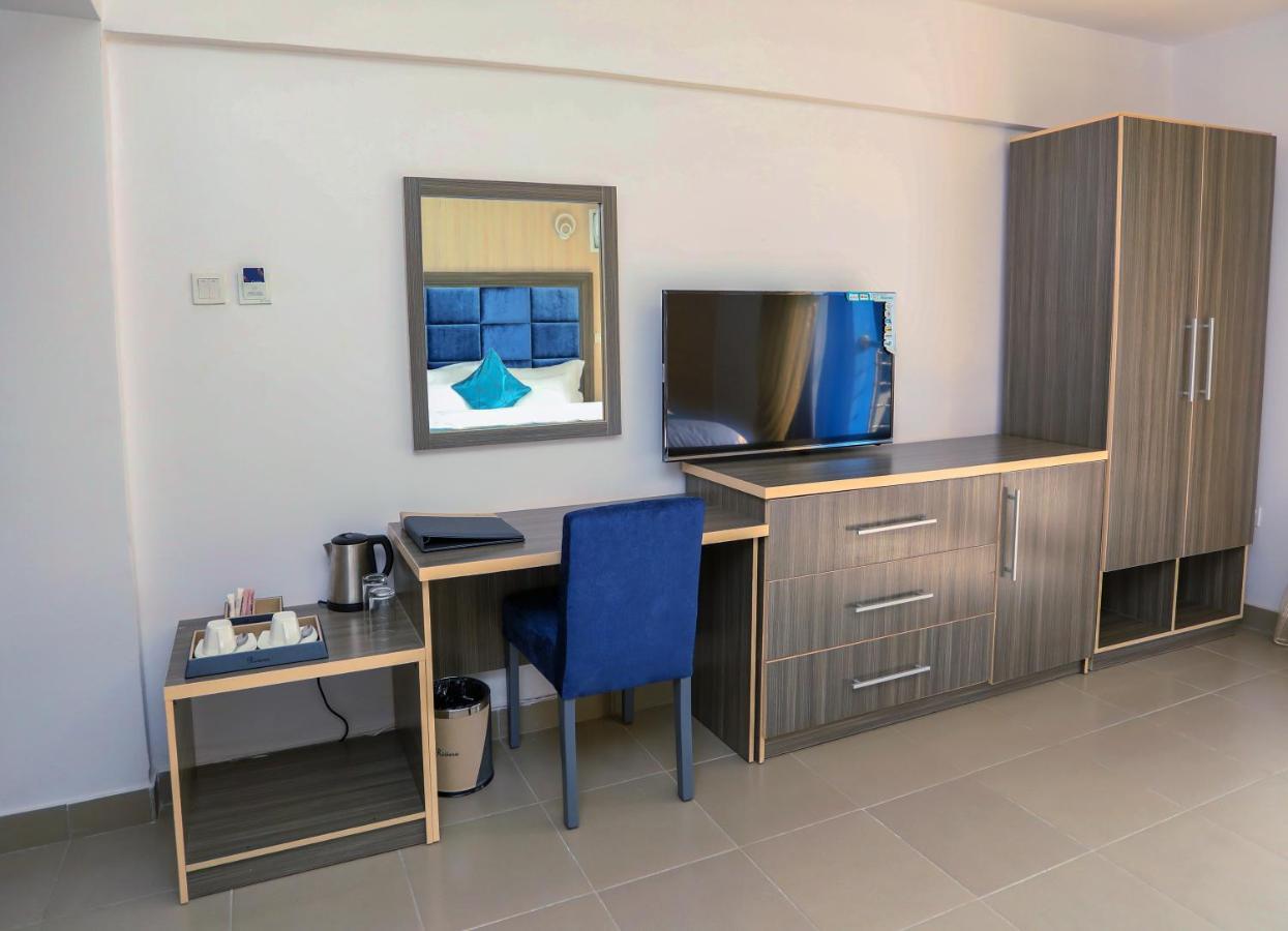 Riviera Suites Lagos Ngoại thất bức ảnh