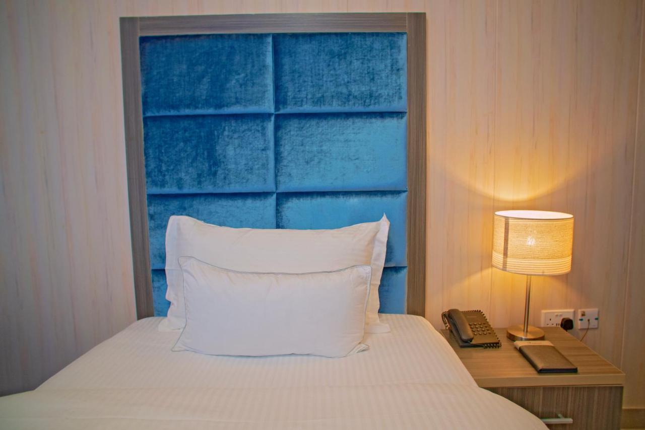 Riviera Suites Lagos Ngoại thất bức ảnh