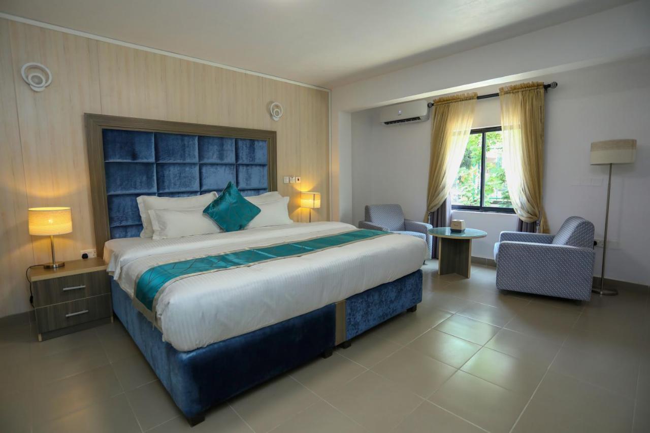 Riviera Suites Lagos Ngoại thất bức ảnh