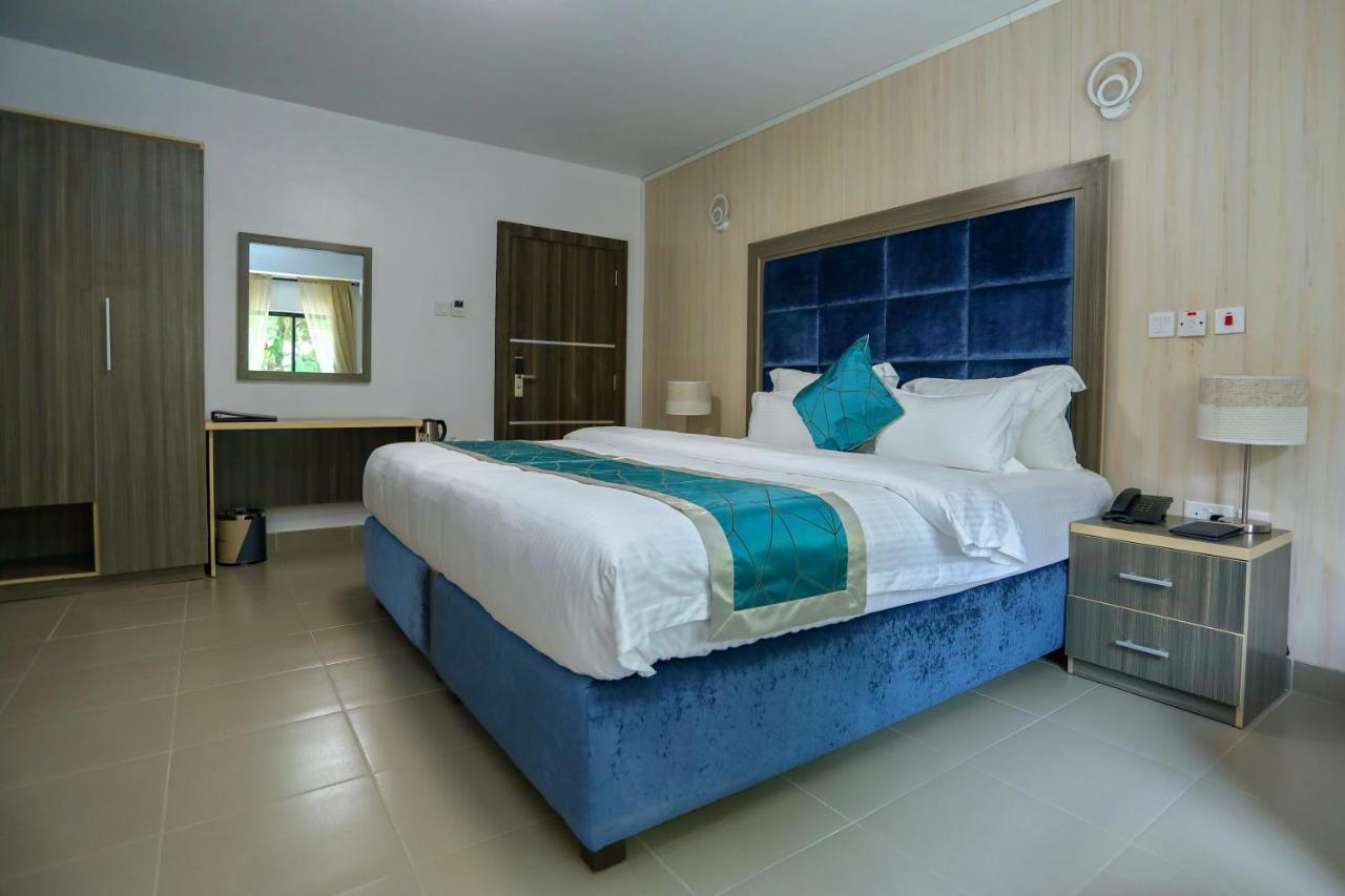Riviera Suites Lagos Ngoại thất bức ảnh