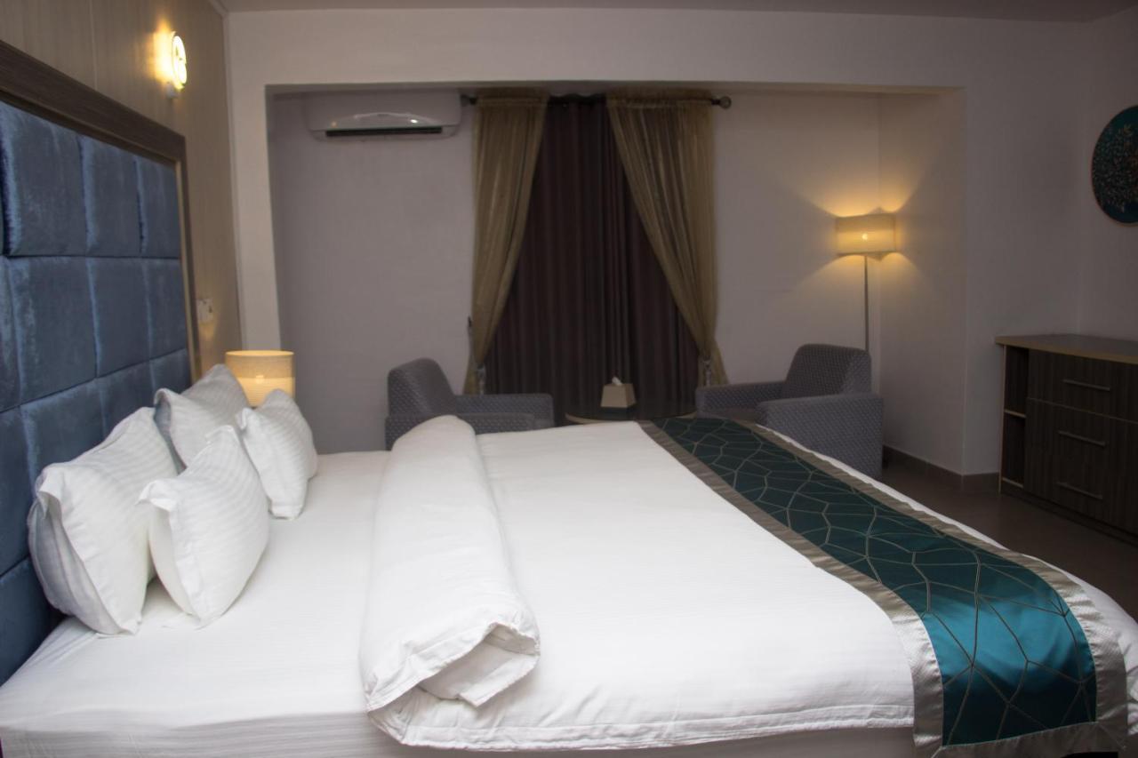 Riviera Suites Lagos Ngoại thất bức ảnh