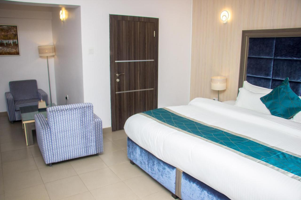 Riviera Suites Lagos Ngoại thất bức ảnh