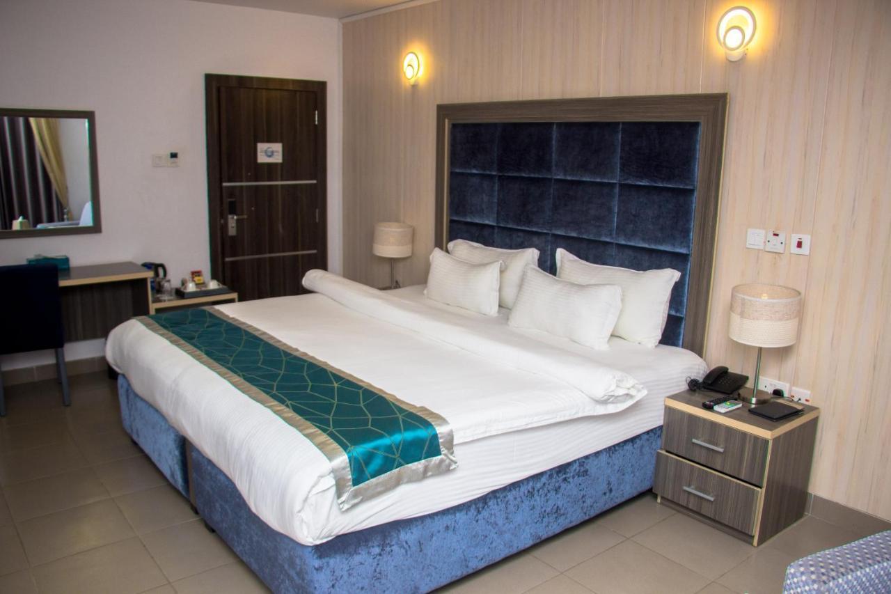 Riviera Suites Lagos Ngoại thất bức ảnh