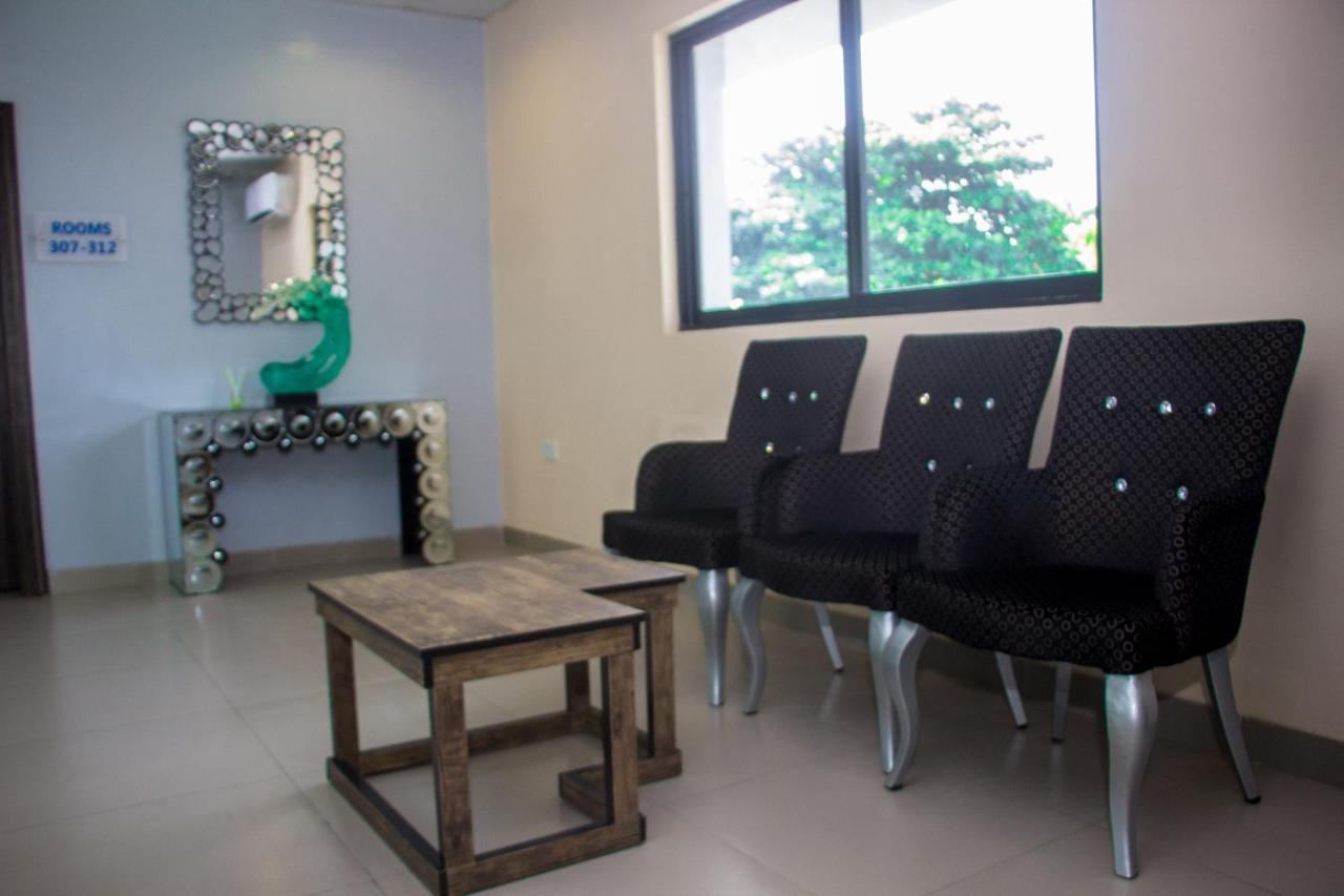 Riviera Suites Lagos Ngoại thất bức ảnh