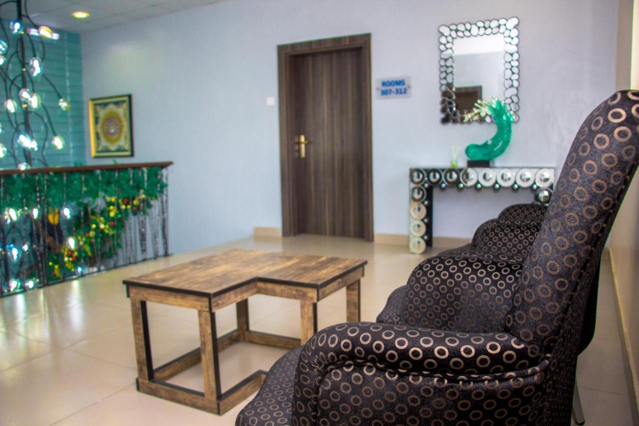 Riviera Suites Lagos Ngoại thất bức ảnh