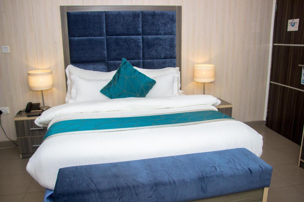 Riviera Suites Lagos Ngoại thất bức ảnh